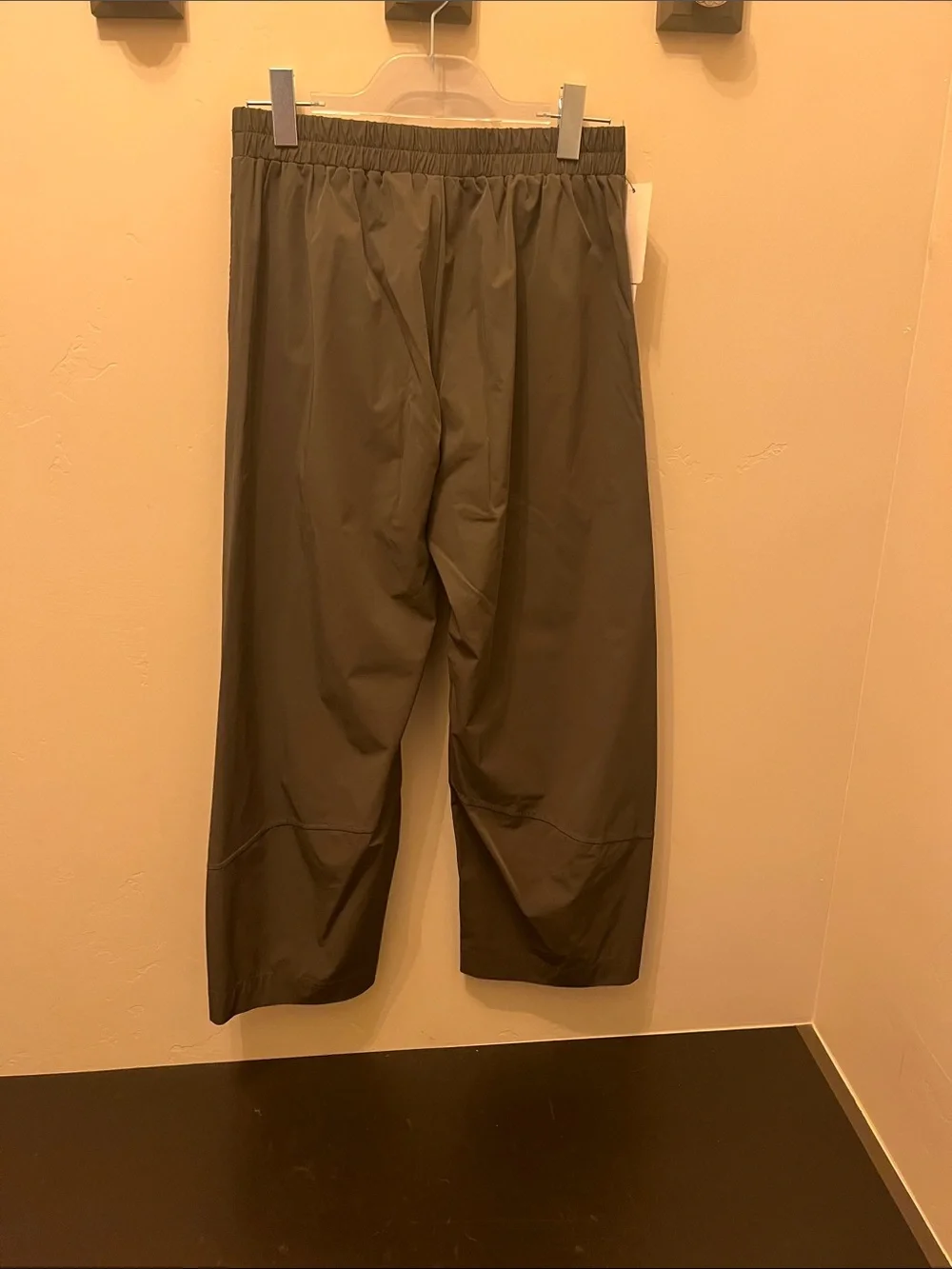 LOMON Wide Leg Barrel Pants - MED - GRAPHITE - NWT - Picture 7 of 9